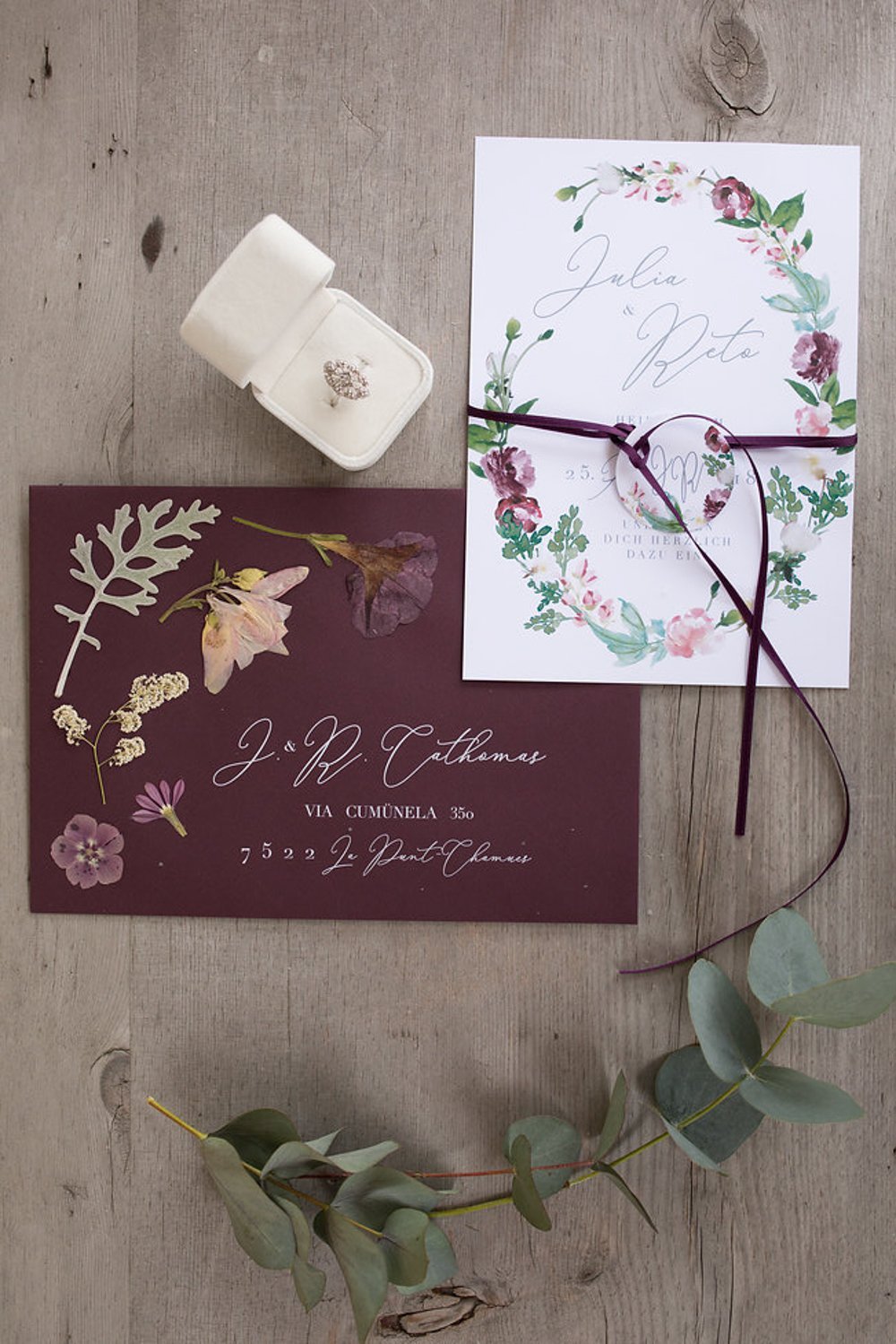 papeterie in winterlichen beerentönen